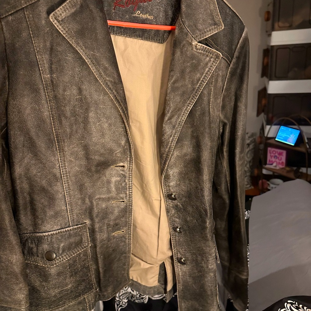 Leather jacket - Picture 9 of 12